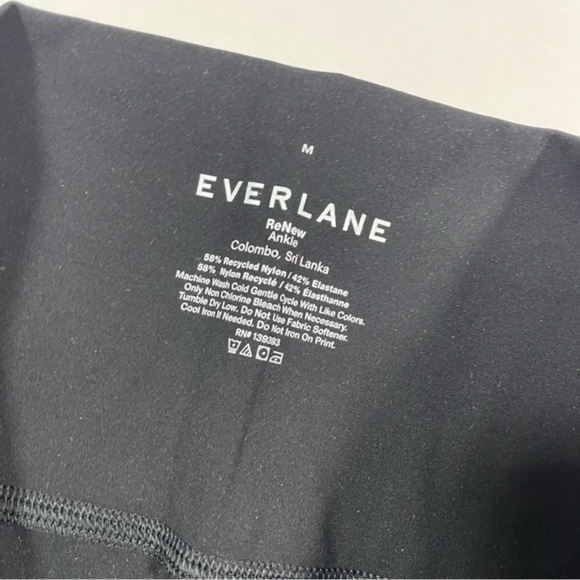 NWOT Everlane Renew Ankle Leggings Black Size Medium - Picture 4 of 7
